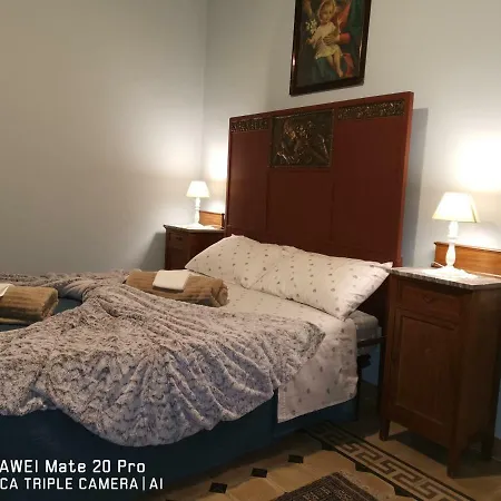 La Rosa Dell'etna Apartment *